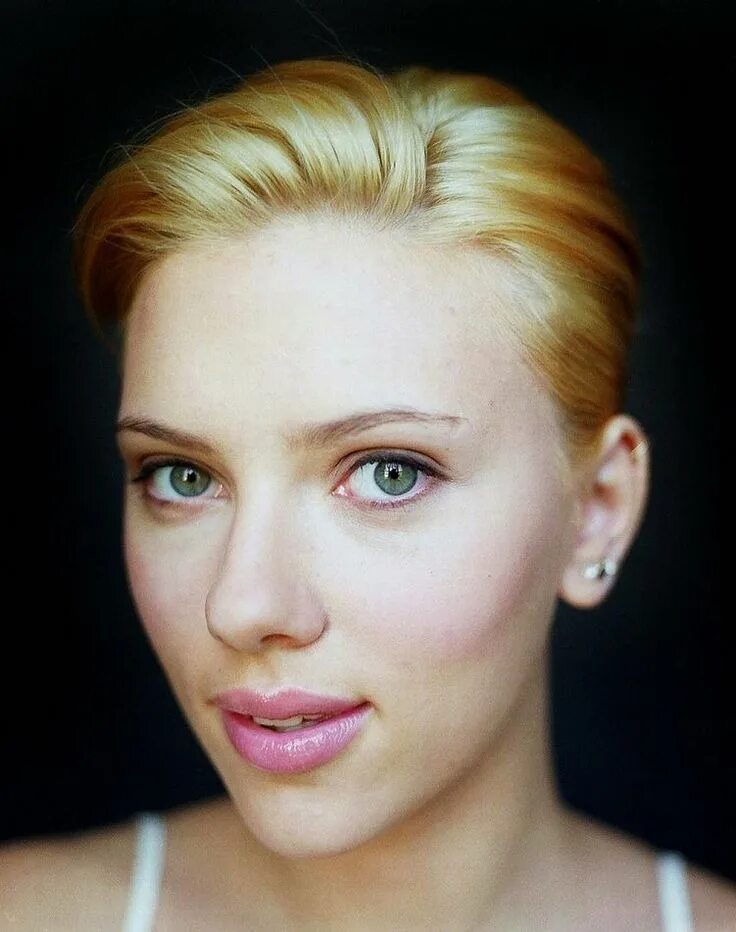 Фото скарлетт. Скарлетт Йоханссон. Келли Скарлет. Scarlett Johansson 2007. Скарлетт Йоханссон глаза.