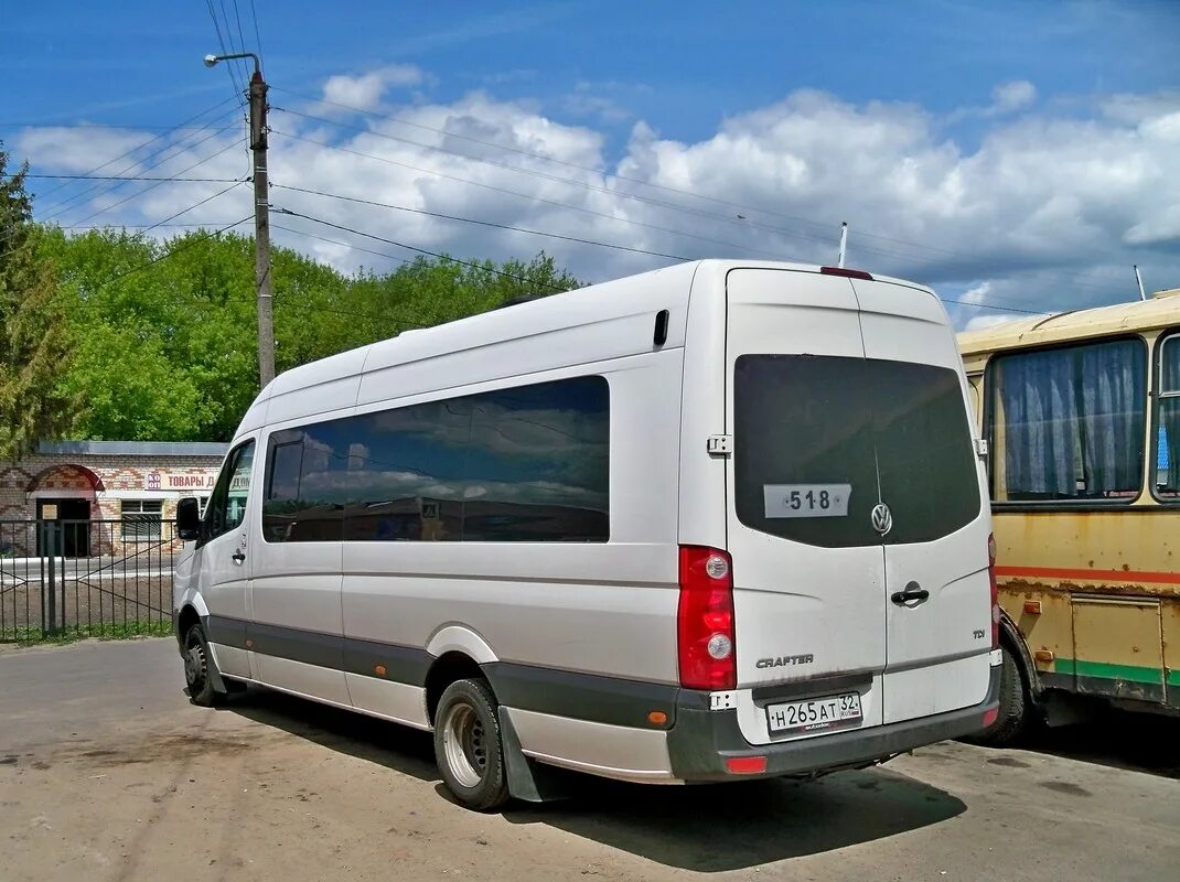 ФВ Крафтер шасси. Автостанция красная гора. Автобус Клинцы Москва. Автобус Клинцы.