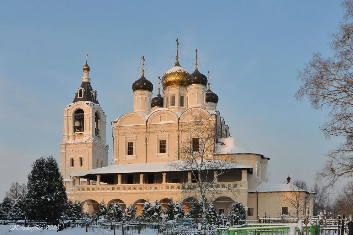 Фаустово московская. Краснохолмская марчуговская пустынь. марчуговская пустынь фаустово. ново-соловецкая марчуговская пустынь монастырь. монастырь в фаустово воскресенский район.