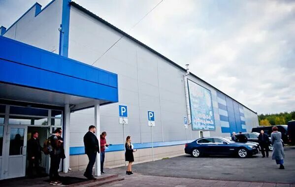 Ледовый кыштым. Ледовый дворец владикавказ. Ледовый дворец в г. Кыштым ледовый дворец. Шалимова.