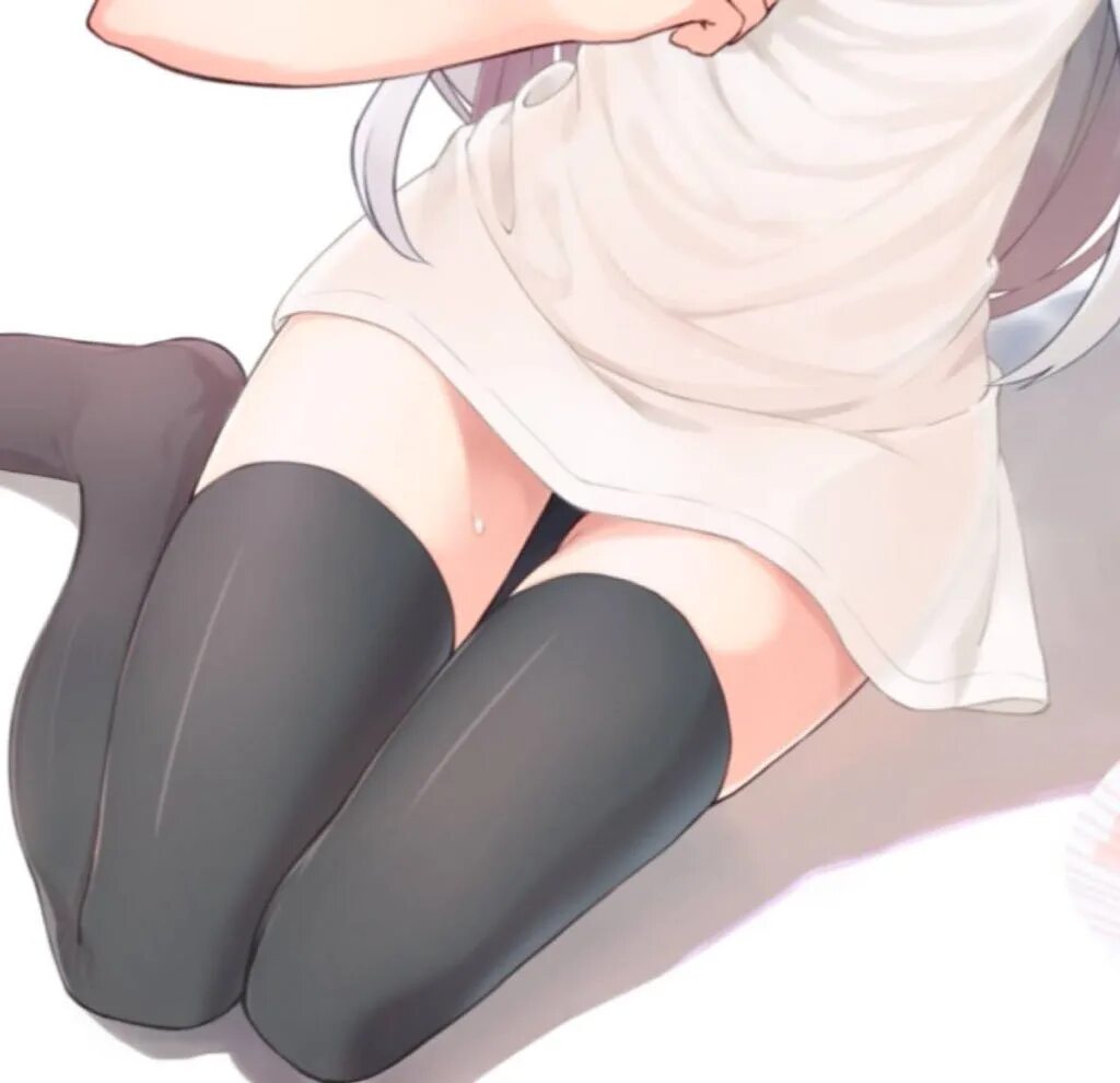 Милые девочки в чулочках. Рваные колготки. Мицуки кантай. Hibiki kantai чулки. Ноги тяночек.