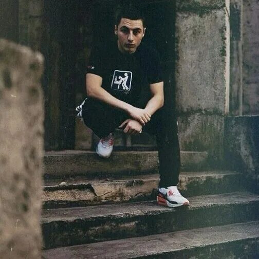 Тбили цитаты. Тбили фальшивый мир. Хтб тбили робот. Песни тбили теплый фальшивый мир. Хтб и вася кимо.