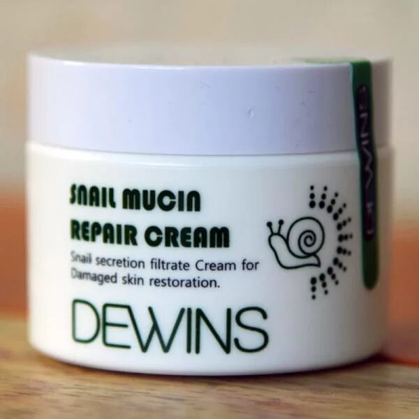 Крем с улиткой из Тайланда. Dewins Snail Mucin Repair Cream. Dewins увлажняющий крем. Крем для лица с улиткой Тайланд. Слизать крем