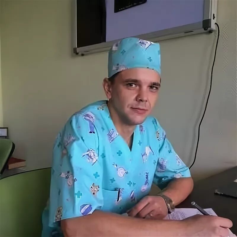 Врачи хирурги курск. Чуманихин Курск травматолог.