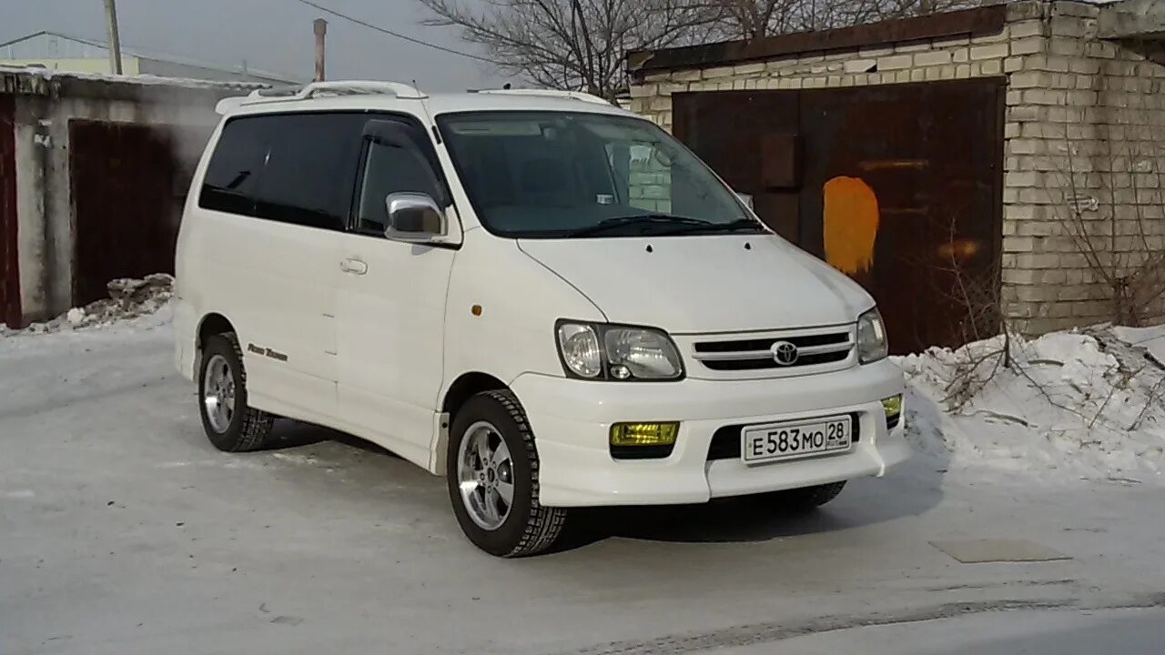 Тойота товн айс ноах. Тойота Town Ace Noah. Тойота Таун Эйс Ноах. Toyota Town Ace Noah 2011. Toyota Town Ace Noah 4.