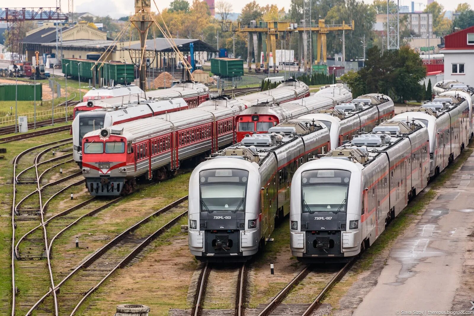 Депо электропоездов. Депо Железнодорожная ТЧ-4. Депо Вильнюс. Депо поездов. ДПО поездов.