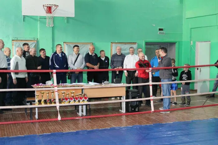 Ифнс 2137 цивильск. Виноградов тренер сдюшор. Тренер новоуральск. Спортивная школа верх нейвинск. Юлия валетова теннис.