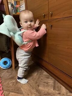 Ребенок постоянно падает