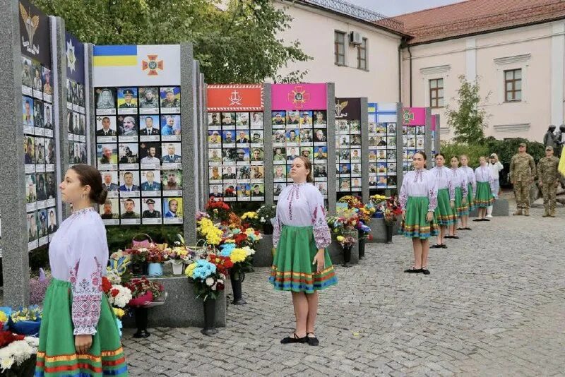 Винница пол. Винница пол. Винница пола. Установка теплого пола выезд на замеры бесплатно. Royal pole dance винница.