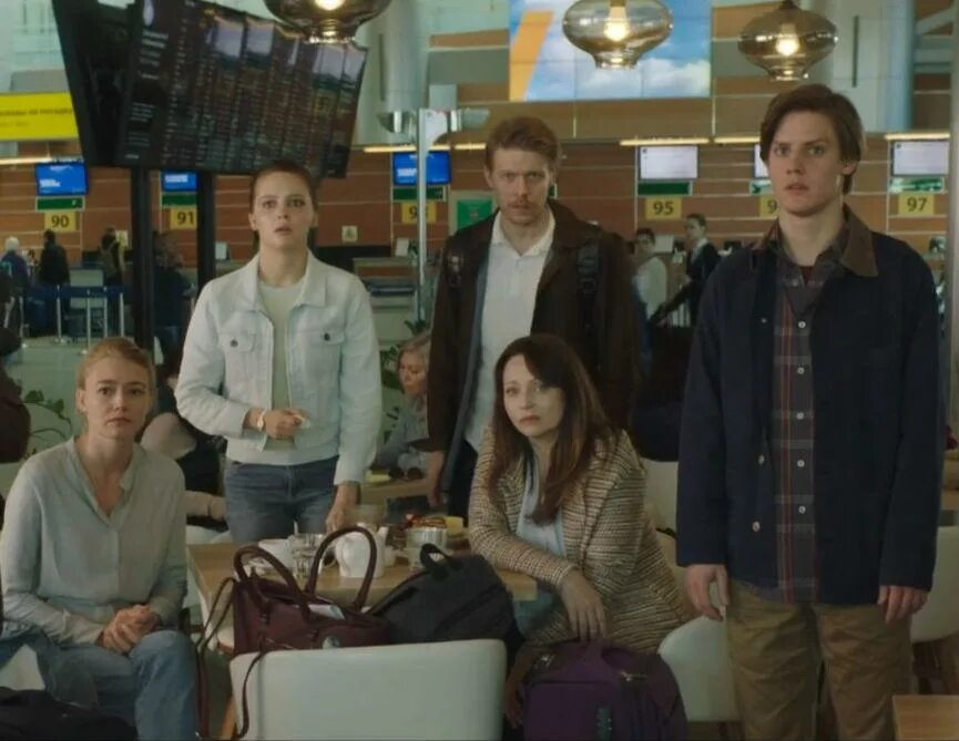 Полет см. Полет сериал тнт. полёт сериал 2025. полёт петра тодоровского. полёт сериал 2025.