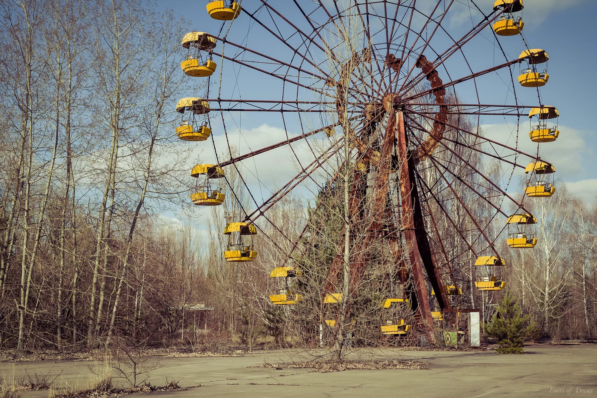 Pripyat chernobyl. Чёртово колесо в Припяти. Колесо обозрения Припять. Колесо обозрения Припять 1986. Колесо обозрения ЧЗО.