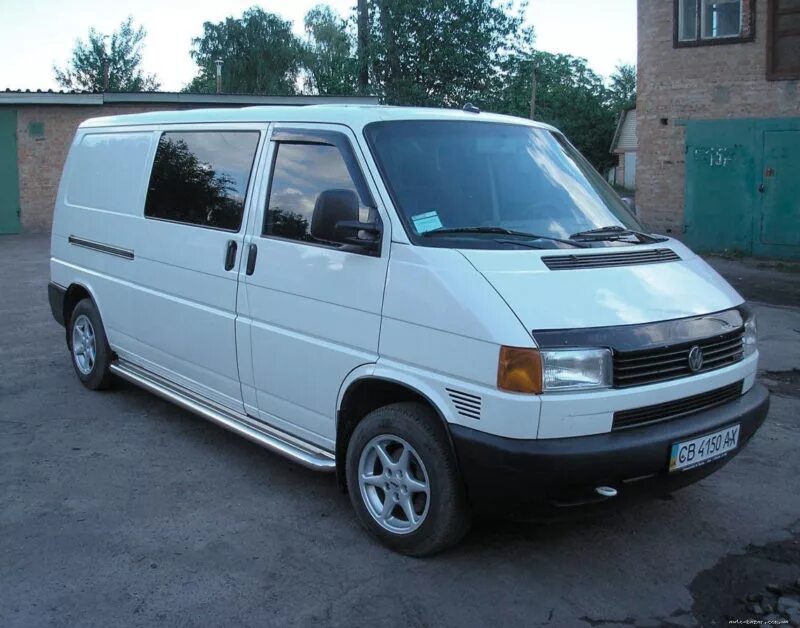 Куплю б у т4. Volkswagen Транспортер т4. Т-4 Фольксваген-т4. Volkswagen Transporter t4 минивэн. Фольксваген бусик т4.