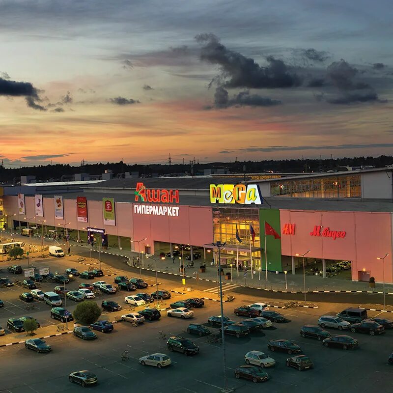 Мега химки икеа. Торговый комплекс комплекс мега. Торговый центр мега парнас. Мега новосибирск торговый центр. Площадь меги.