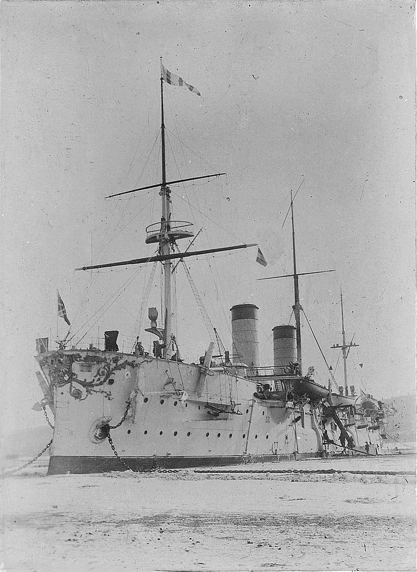 Броненосный крейсер рюрик. Броненосный крейсер рюрик 1892 модель. Крейсер рюрик 1904. Бронепалубный крейсер рюрик. Броненосный крейсер рюрик 1892.