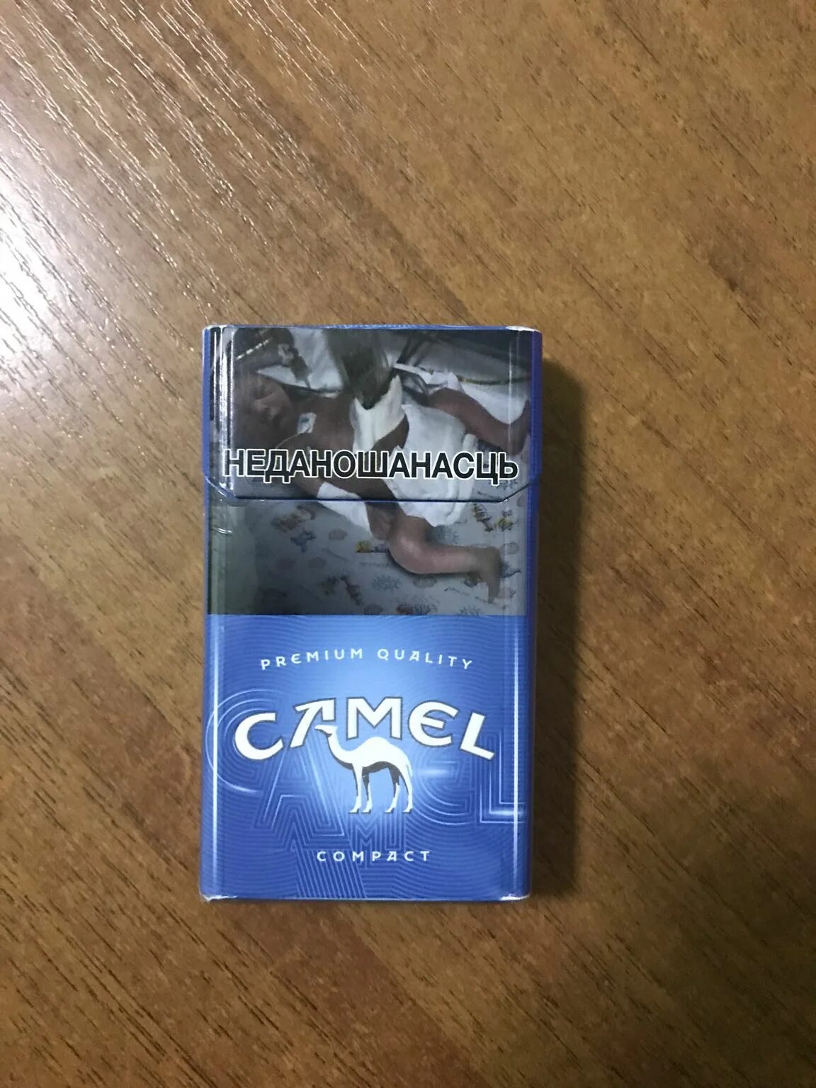 Кэмел компакт купить. Кэмэл компакт синий сигареты. Camel Compact Blue с кнопкой. Camel сигареты синие компакт. Сигареты Camel Compact Premium.