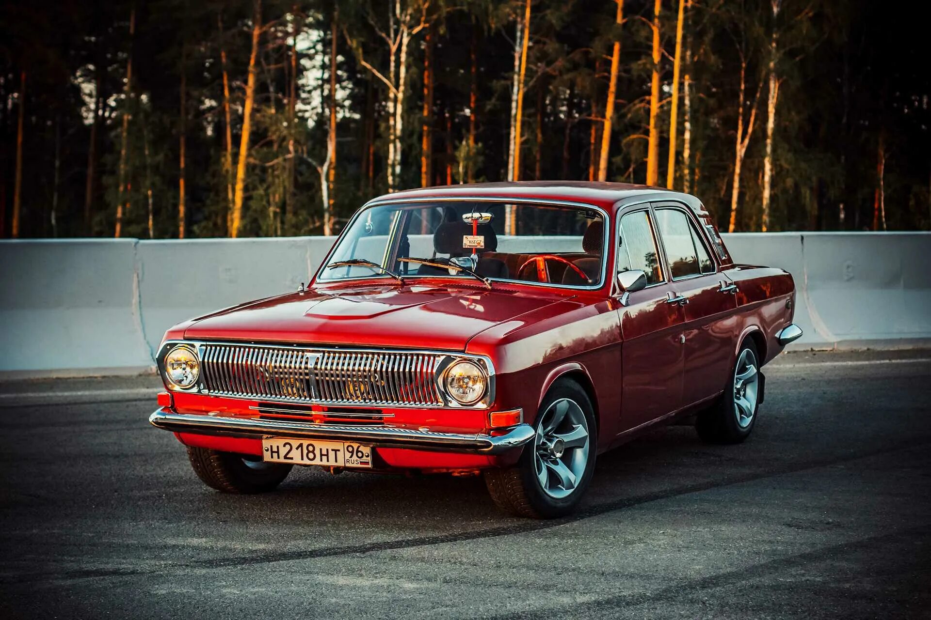 Волга с круглыми фарами. Волга газ 24. газ 24 volga. волга газ 24 с в8. газ 2401 v8.