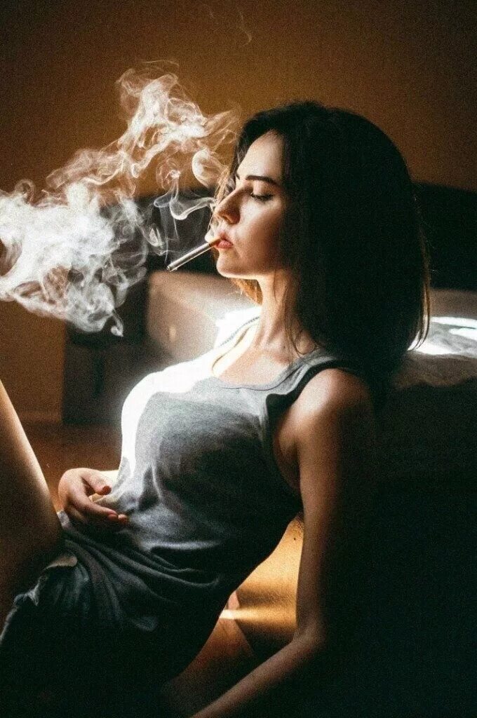 Хочу курящую девушку