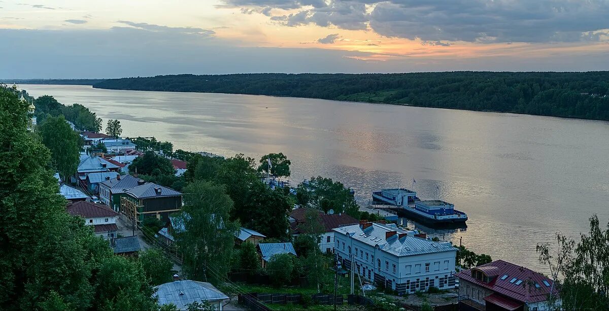 Плес путевки. Соборная гора плёс ивановская область. река волга плес. плес вид с волги. плес вид с соборной горы.