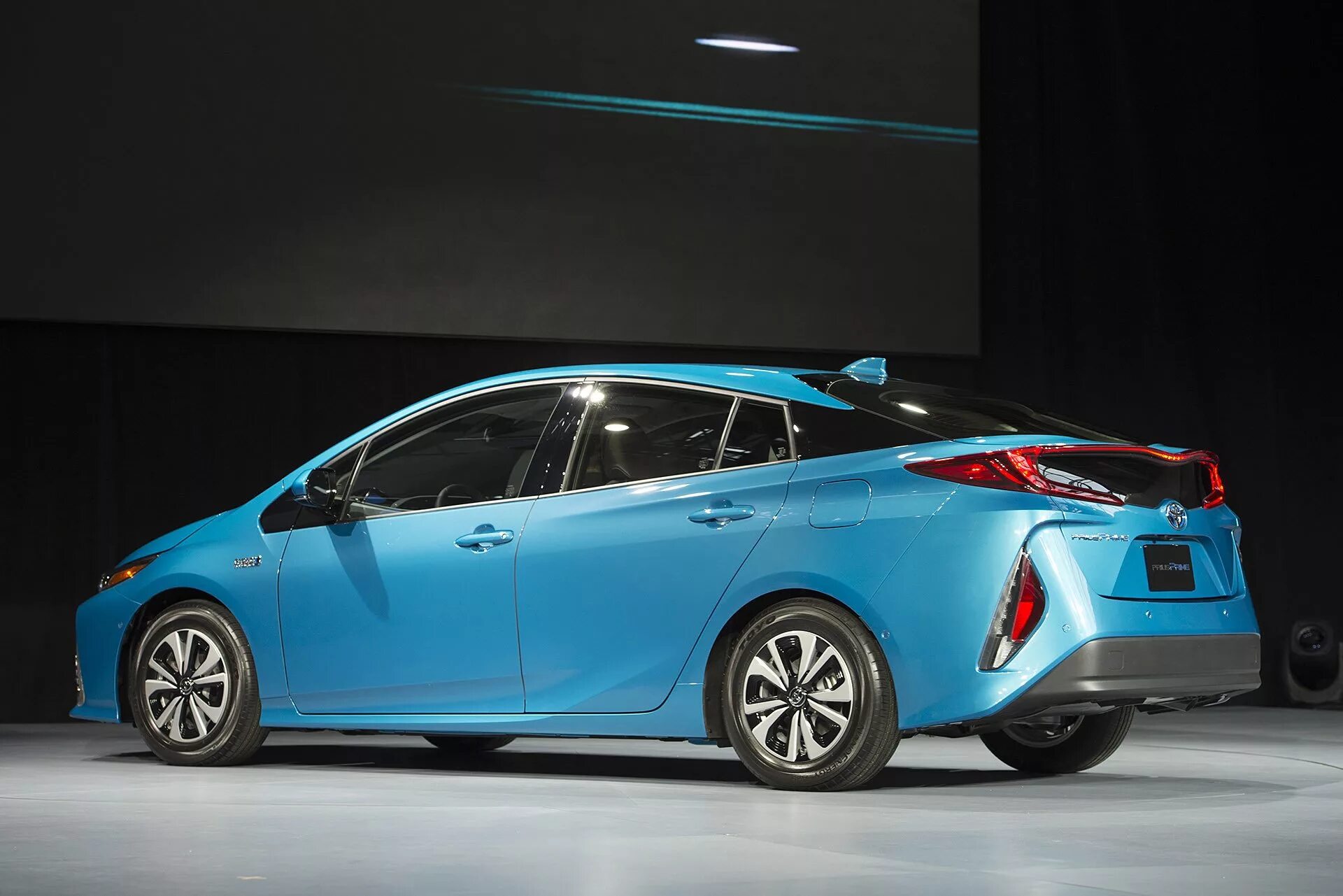 Toyota Prius PHV 2022. Тойота Приус новый кузов 2022. Тойота Приус 60 кузов. Тойота Приус 2022 новый.