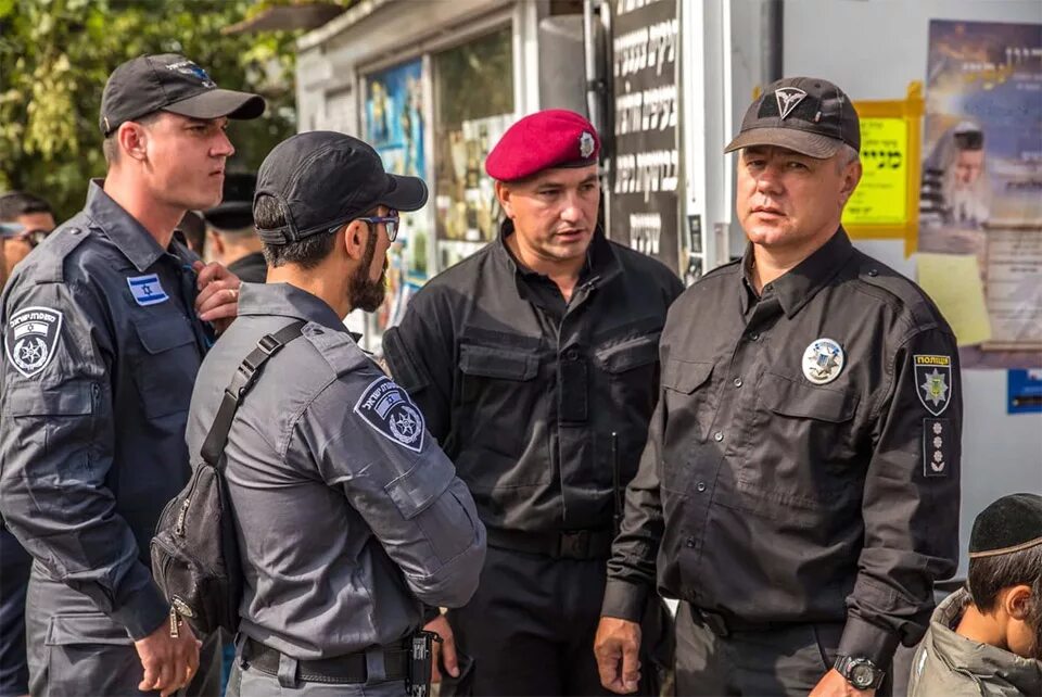 The police have arrived. Полиция Израиля. Израильские полицейские. Форма полиции Израиля. Миграционная полиция Израиля.