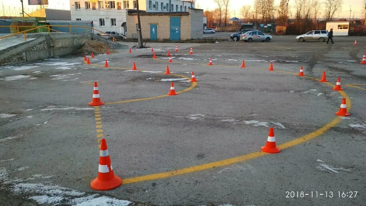 Автошкола соликамск. ДОСААФ Соликамск. Автоплощадка зимой. Автошкола в Каспийске.