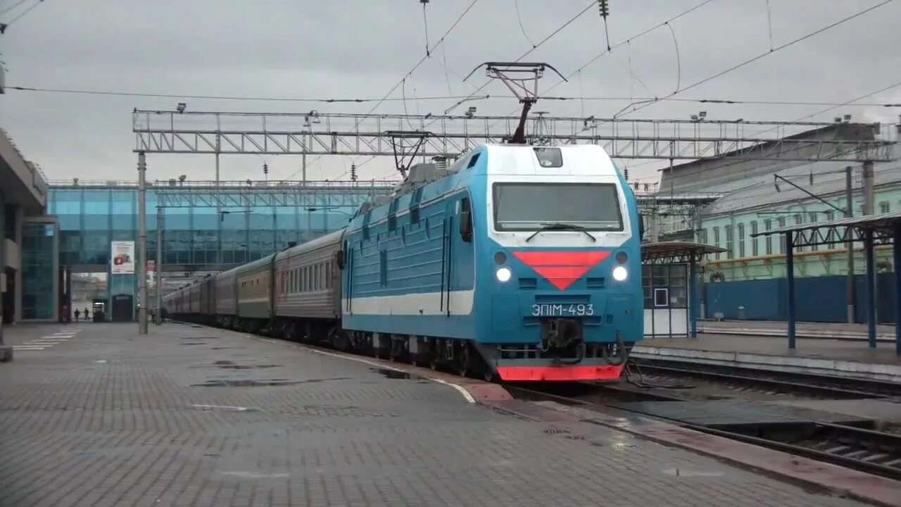 Поезд 103 двухэтажный. Жд станция ростов главный. Эп20 035. Ростов-главный жд вокзал. Ж д вокзал ростов главный.
