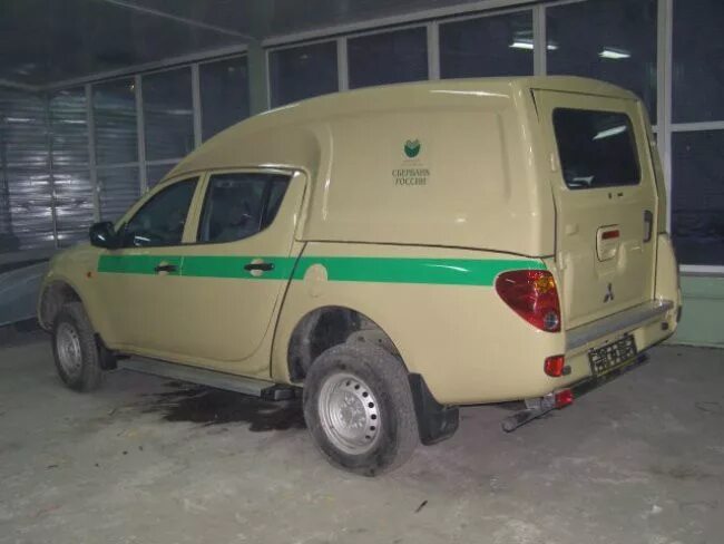 Форд броневик инкассация. Ford transit броневик. Нива инкассаторская 2005. Форд броневик инкассация. Форд транзит инкассаторский.