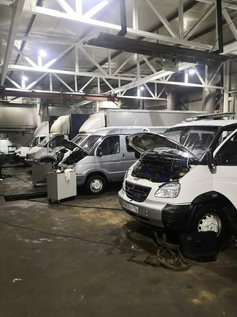 Газель автомастерская. Газель некст обслуживание. Ремонт газелей автосервис. Ремонт газелей фото. Сто газель.
