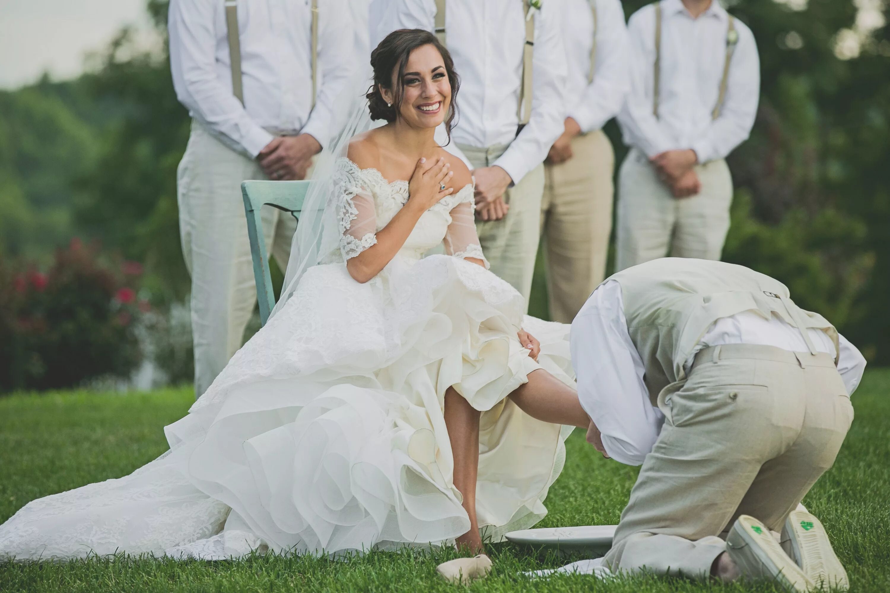 Невеста изменяет жениху. Измена невесты жениху на свадьбе. Измена невесты на свадьбе. Измена на свадьбе. Измена на свадьбе.