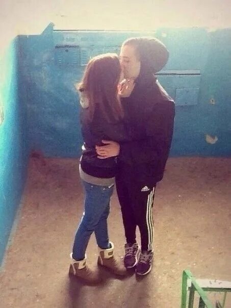 Слышь малая я тебя кохаю. Картинки слышь малая я скучаю. Слышь малая. Джаро ханза слышь малая. Слышь малая.