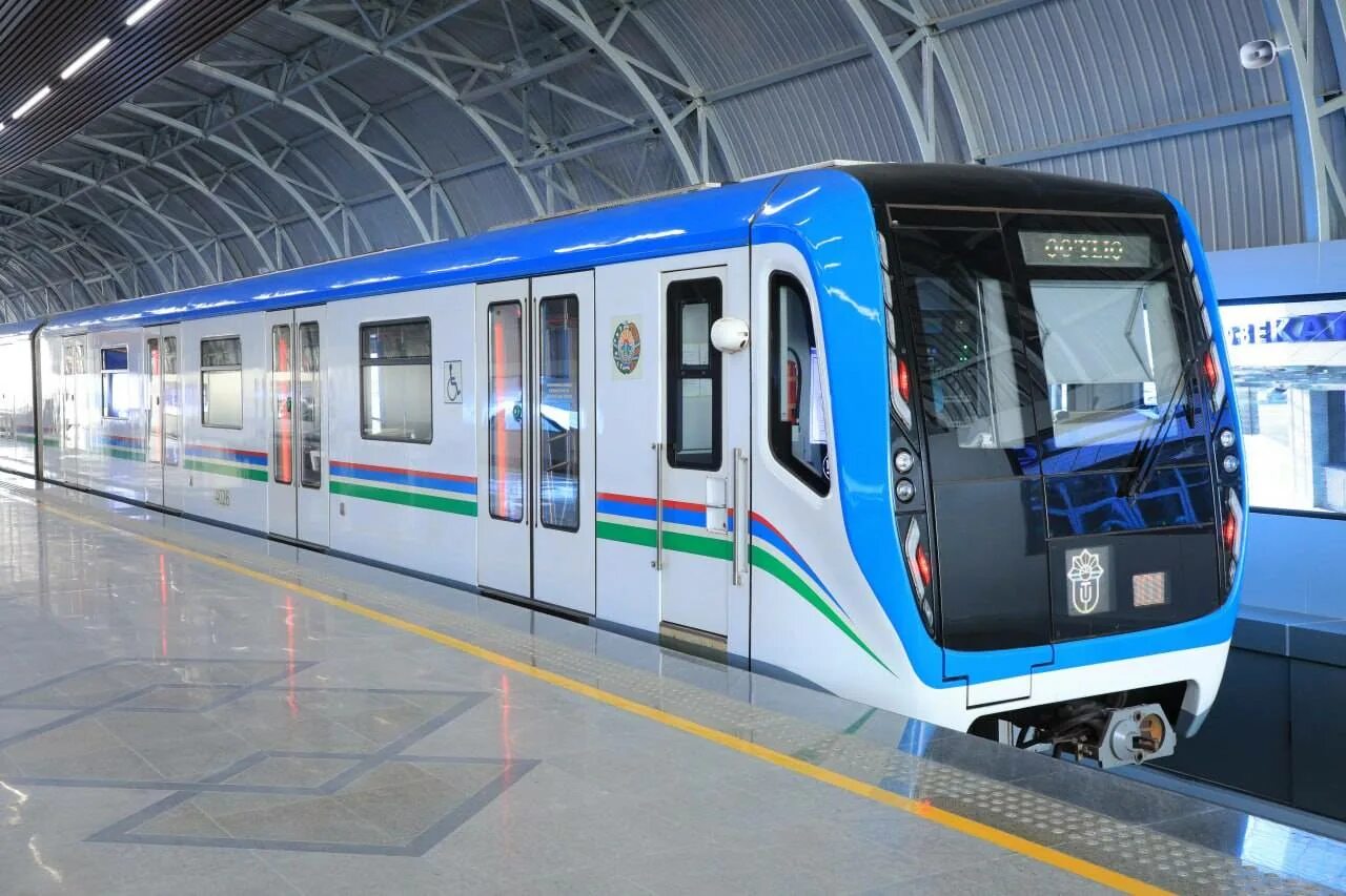 81-765 метровагонмаш. Новое метро ташкенте. Метрополитен ташкент 2023. Метро узбекистана. Метрополитен ташкент узбекистан.