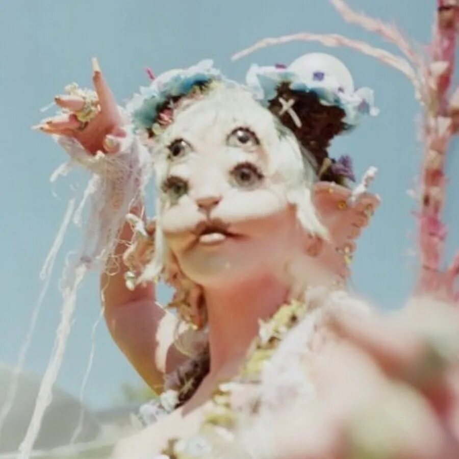 Melanie portals. Мелани мартинес 2025. melanie martinez portals. portals melanie martinez album. мелани мартинес портал.