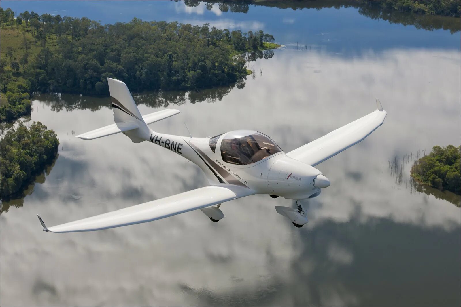 Honda ha-420 hondajet. Биплан аир 2. Картинки легких самолетов. Картинки легких самолетов. Zodiac ch-650.