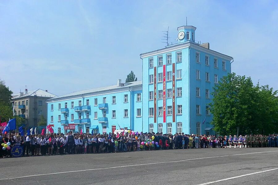 Новозыбков население. Новозыбков центр города. Новозыбков Брянская область. Новозыбков площадь. Площадь города Новозыбкова.