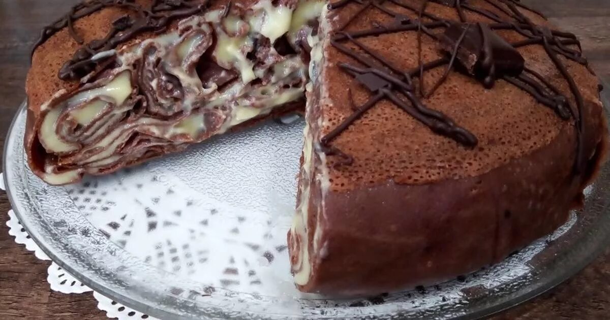 торт из шоколадных блинов. просто кухня шоколадный блинный торт. шоколадный блинный торт. блинный торт. блинный торт шантимель.