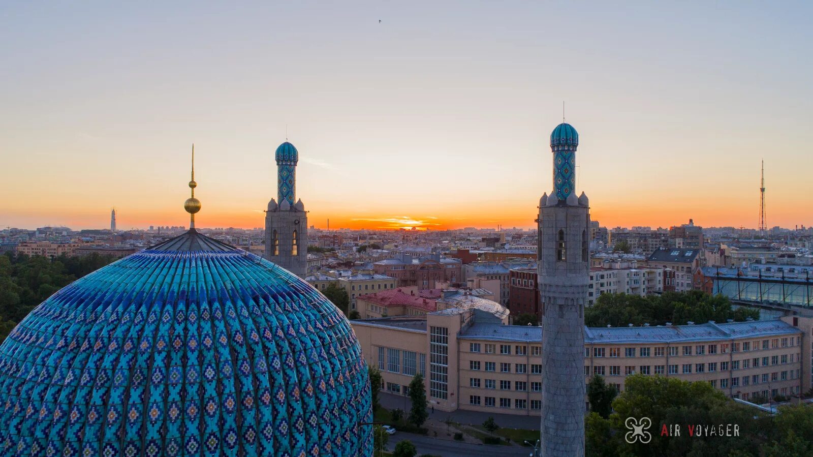 Соборная мечеть Санкт-Петербурга. Соборная мечеть Санкт-Петербурга купол. Мечеть в Санкт-Петербурге на Горьковской. Мечеть на Горьковской СПБ. Мечеть спб горьковская