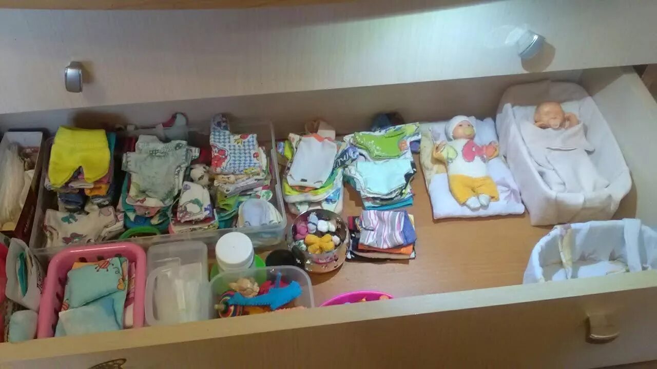 Уголок мини реборна. Что нужно для реборна. Вещи для реборна в поездку. Что нужно для реборна в первые дни. Что нужно для куклы реборн.