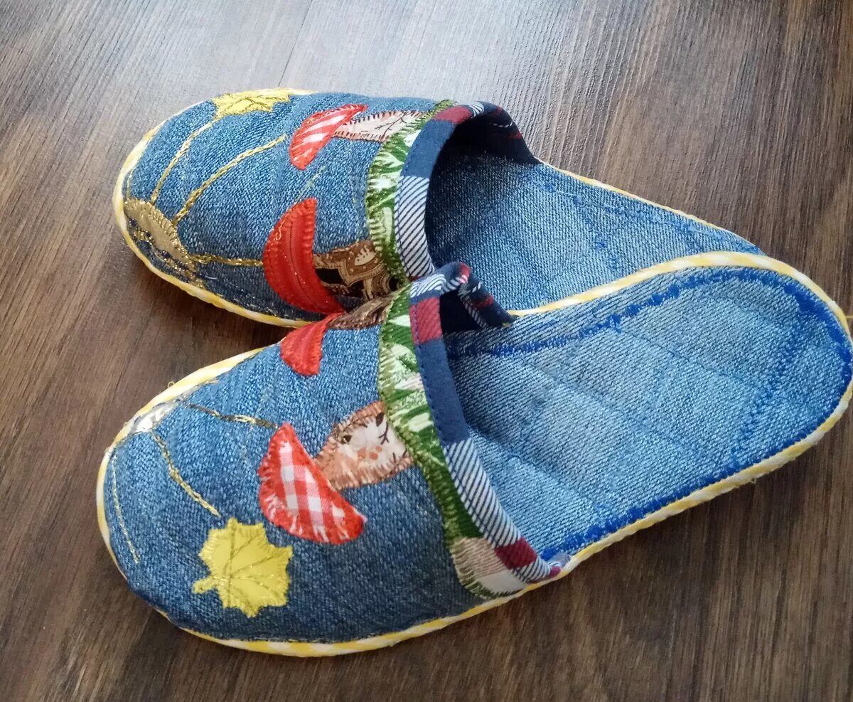 Шитые тапочки. Тапочкиз джинсовой ткани. Тапочки из старых вещей. Тапочки из старого пальто. Тапочки из джинса.