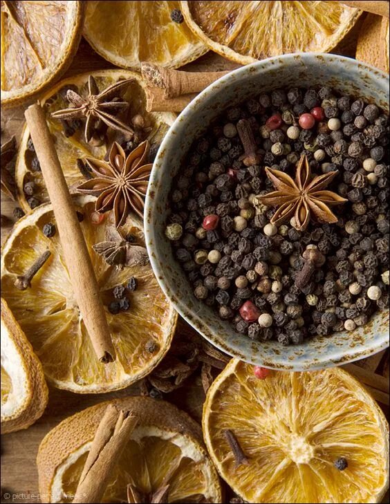 Специи в год. Сладкие специи. Соль со специями. Алмазная мозайка специи. Рынок специй.