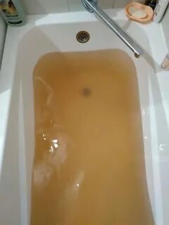 Течь ванной