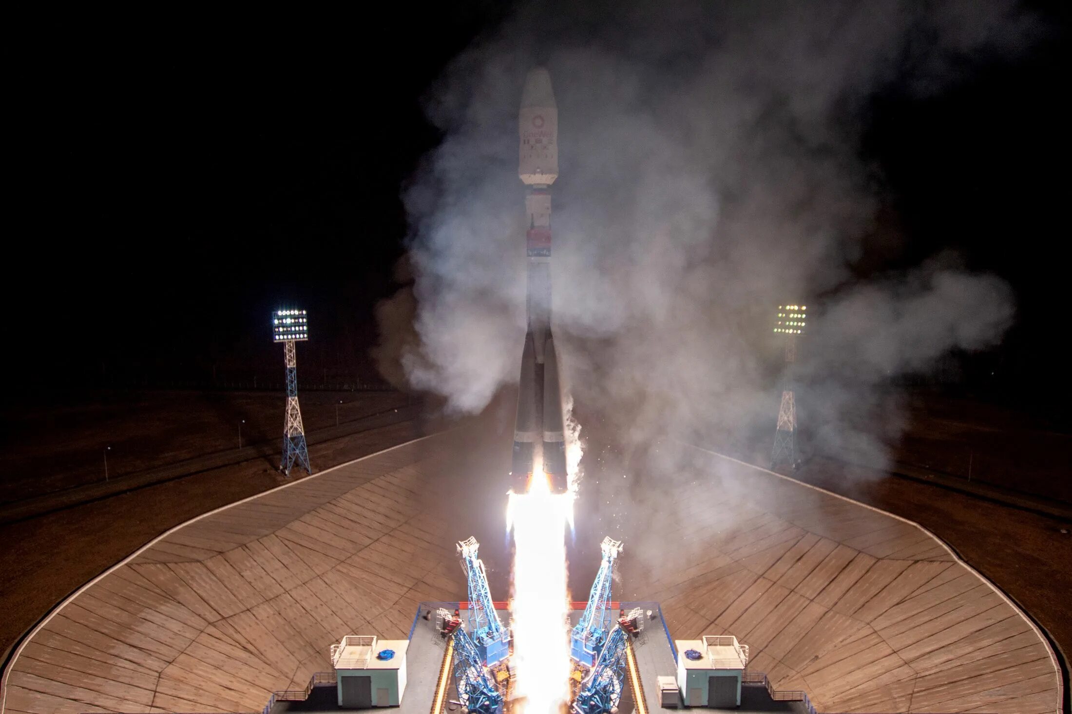 Запуск ракеты с космодрома восточный 2024. Ракета-носитель Союз-2.1б. Космодром Восточный 2021. Пуск ракеты с космодрома Восточный. Ракета на космодроме.