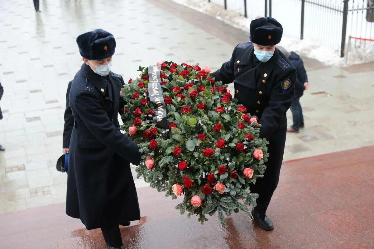 Губа прощание. В Ярославле простились. Церемония прощания с Евгением Лосевым в Ярославле. Церемония прощания с Иваном Уразовым в Ярославле.