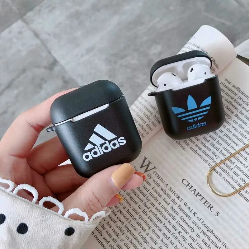 Чехол на аирподс про адидас. AIRPODS 3 чехол Nike adidas. Чехол на аирподс 3 адидас. Чехол для AIRPODS Pro адидас.