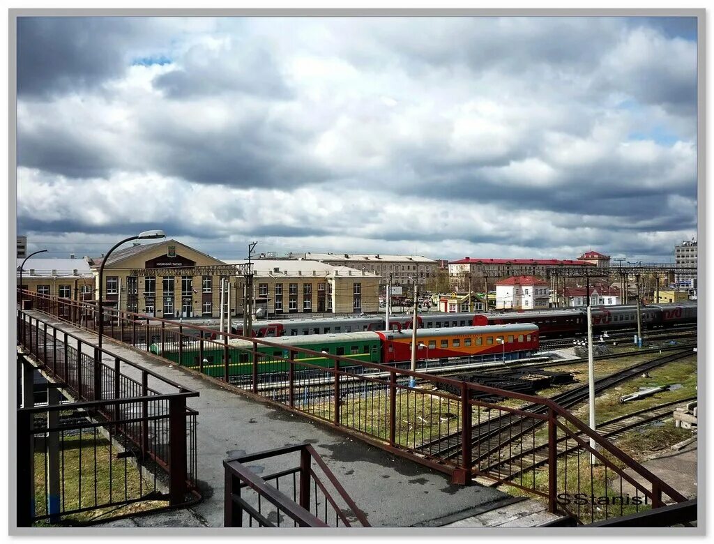 д вокзал. вокзал нижний тагил внутри. нижний тагил ж. железнодорожная станция нижний тагил. номер жд нижний тагил.