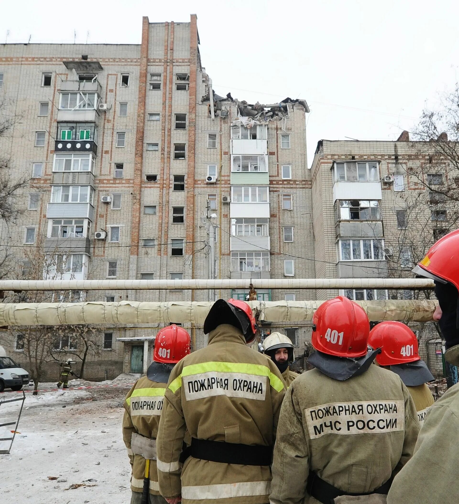 Дом жилой на разбор. Взрыв дома 77 Осипенко. Взрыв жилого дома Евпатория. Взрыв в Караганде сегодня. Что сейчас был за взрыв в Шахтах.