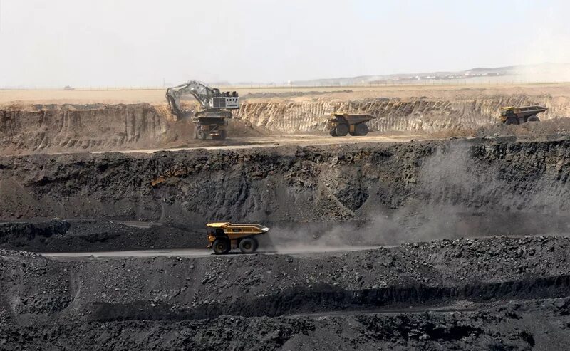 Минеральные ресурсы монголии карта. Рудник оюу толгой. Монголия уголь месторождения. Монголия карта с полезными ископаемыми. Монголия уголь месторождения.