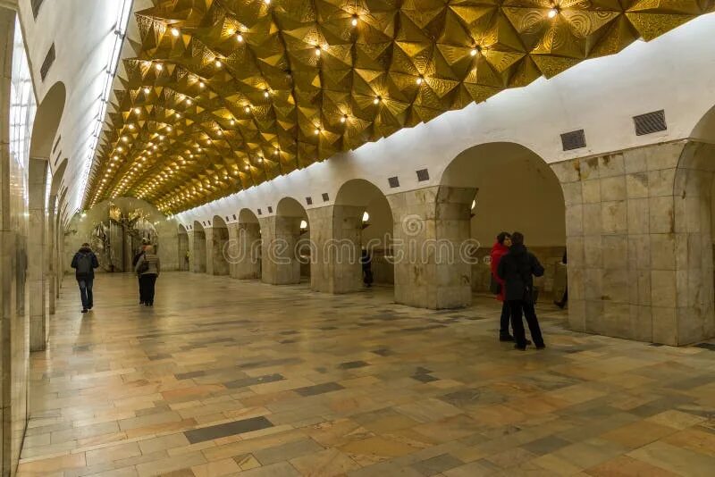 Московское метро станция авиамоторная. Станция метро авиамоторная. Станция бкл лефортово. Станция метро авиамоторная эскалатор. Большой кольцевой линии (бкл) московского метрополитена.