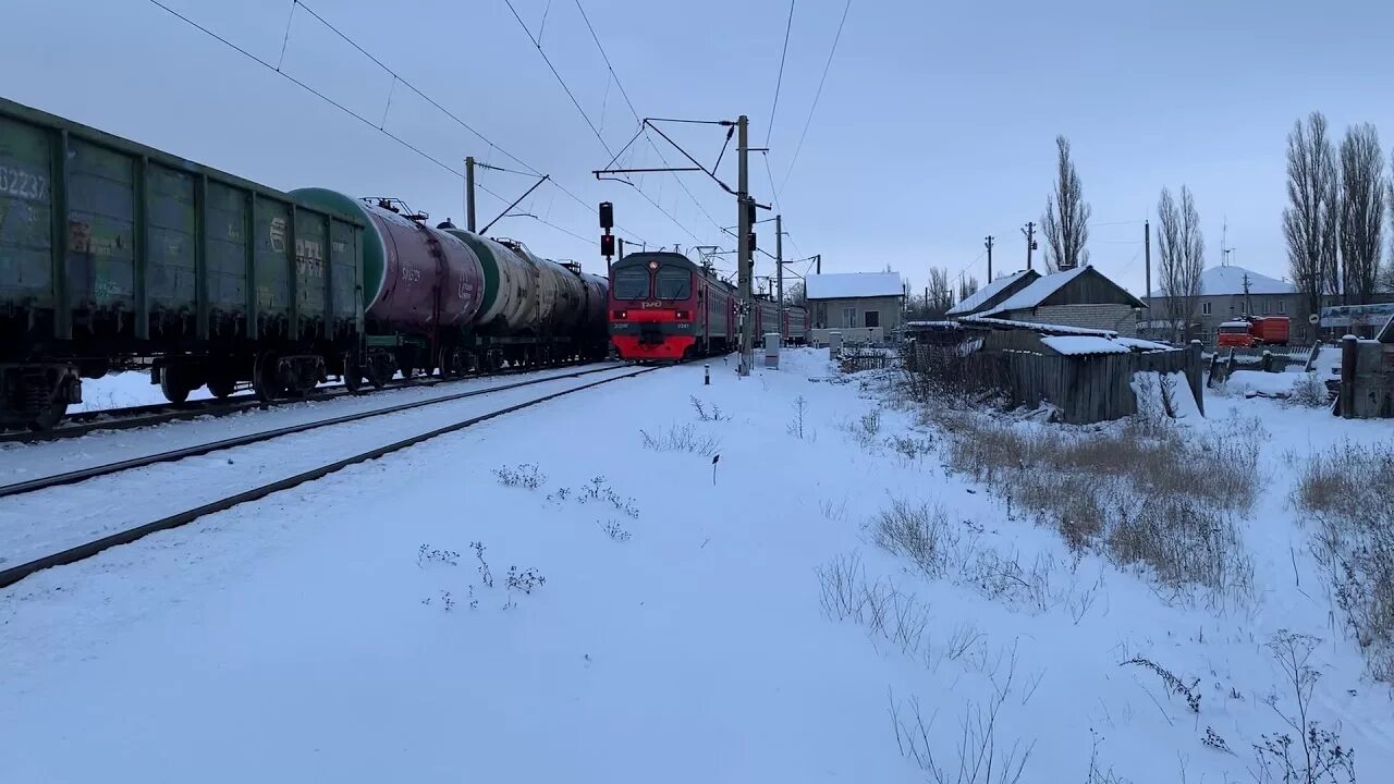 Погода поворино воронежской на неделю. Станция Поворино Воронежская область. Станция Поворино 1989. Электричка Поворино Таловая. Поворино станция РЖД.