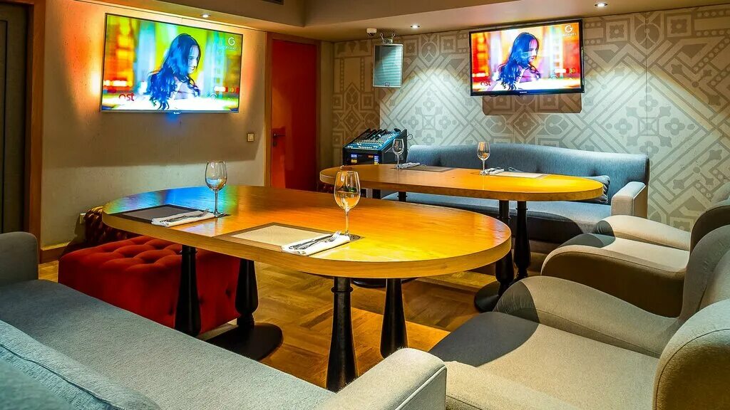 Караоке бар в москве. Грэмис москва караоке. Караоке клуб grammy`s. Грэмми караоке москва. Москва 24 караоке клуб.