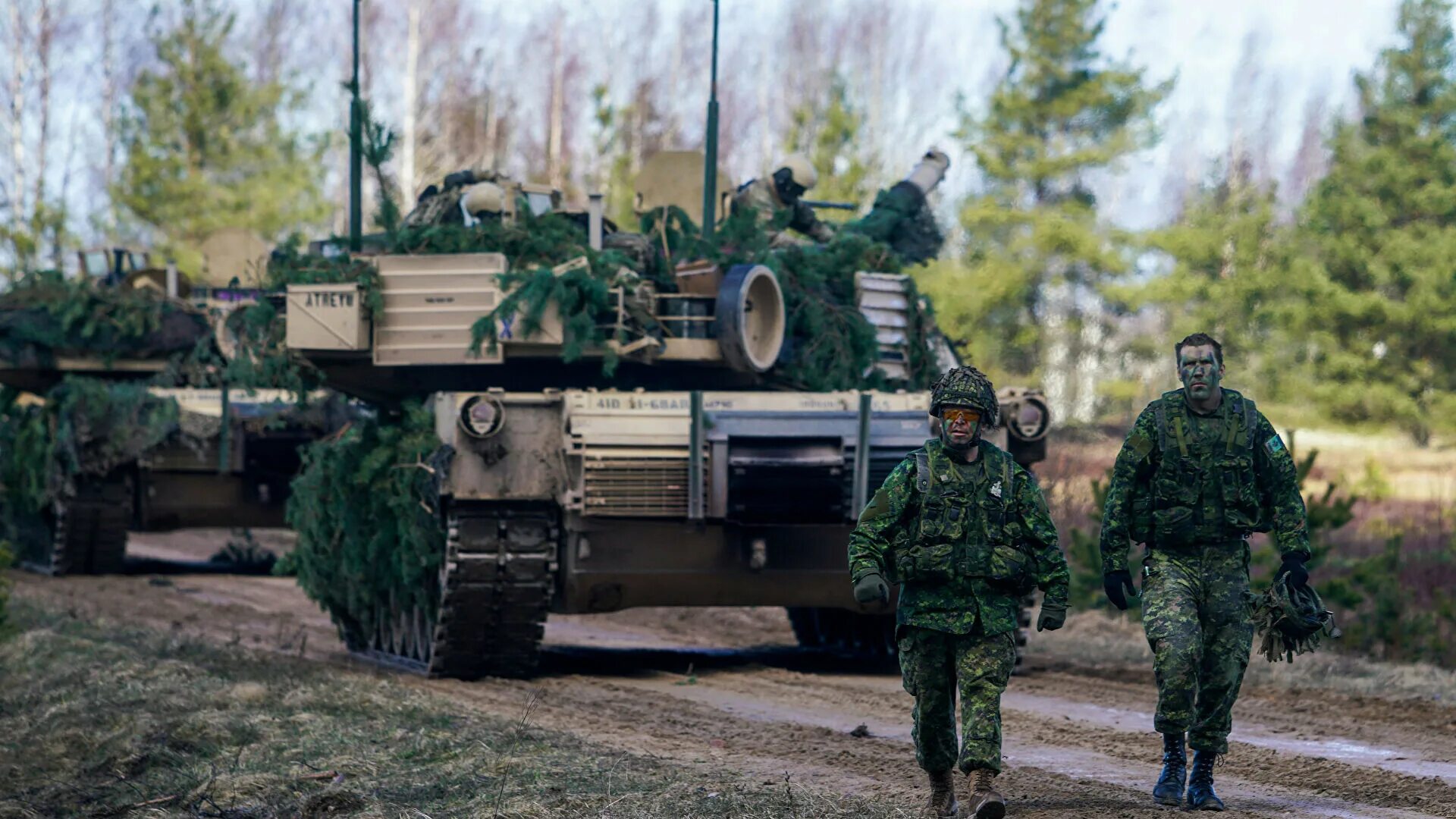 Дивизия нато. Учения НАТО. Военные учения НАТО. Военные учения США. Военнослужащие НАТО.